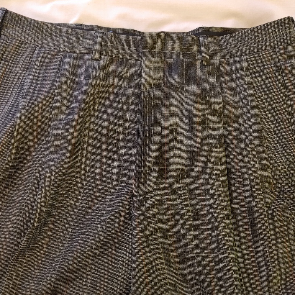 WOOL Full-cut Pleated Slacks - Picture 5 of 6